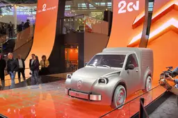 Rinasce il mito del lavoro: Citroën presenta a Parigi la 2 CV Fourgonnette Concept
