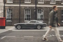 60 anni di Lamborghini 400 GT: la prima vera 2+2 che conquistò il jet set e la storia del rock