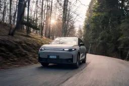Leapmotor C10 si rinnova: l'aggiornamento MY2027 porta 571 CV, intelligenza artificiale e fino a 986 km di autonomia