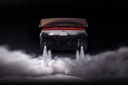 Salta le auto, sfida la gravità e vola a 370 km/h: la nuova Tesla Roadster è una follia da 0 a 100 in 0,8 secondi