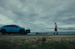 Corsa contro il tempo per donare la vita: Lamborghini e Polizia di Stato celebrano la loro storica alleanza nel video "Living Twice"