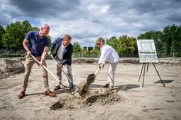 1 - Startsein bouw Albertdonk SDW - kistje met wensen
