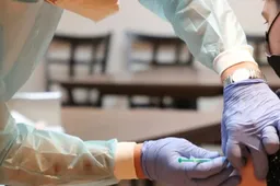 dorot schenk via pixabay vaccination 5884515 1280 915x518 1