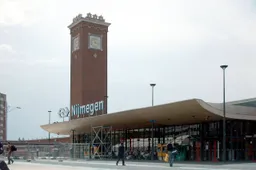 1280px-Nijmegen_Centraal_Station