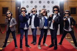 Spot-aan-A.vontura-Silent-Disco-Theater