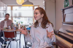 v t Hoffstraat zangeres vertelt