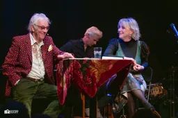 aan tafel met freek leuk