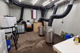 Drugslab_waalwijk_binnen_Politie