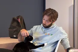 Luuc ten Velde heeft een jonge kat en moet kiezen: nooit meer gamen of nooit meer Henkie?