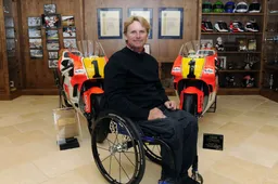 Wayne Rainey e la sua YZR500, che reunion al Goodwood Festival 2022