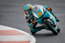 Moto3 GP Valencia, Prove 2: Jaume Masiá al comando, Salač unfit