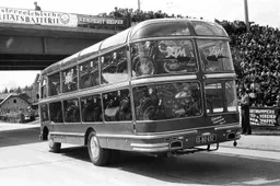 C'era una volta: quando le presentazioni erano in...piazza!