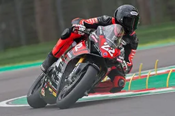 National Trophy 1000: Ducati V4 seconda dietro a Federico D'Annunzio