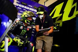 MotoGP, Valentino Rossi-Yamaha-Petronas: accordo ai titoli di coda