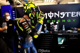 MotoGP, Valentino Rossi-Petronas SRT: le formalità rallentano l'annuncio