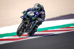 MotoGP, Misano-2: Che errore Bagnaia, è pole per Viñales!