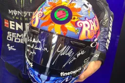 MotoGP: Maverick Viñales, un casco speciale per la ricerca contro il Covid-19