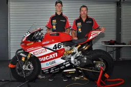 Superbike Troy Bayliss: "Non paghiamo per correre"