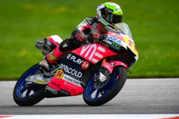 Moto3, Silverstone: Prove 1, svetta Tony Arbolino