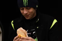 Valentino Rossi a Sete Gibernau: "In Qatar mi hai fatto arrabbiare"