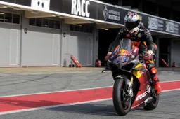 MotoGP, Test Catalunya: 9 piloti in pista per un aperitivo mondiale