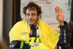 MotoGP, Lorenzo sr.: "Valentino Rossi competitivo fino al declino fisico"