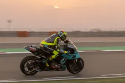 LIVE MotoGP, Test Qatar day-5: Vinales davanti, Valentino Rossi 8°