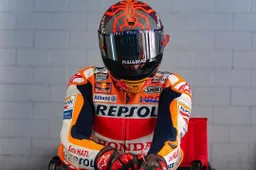 MotoGP, Marc Marquez: problemi a braccio e spalla. Bradl: "Non è ancora guarito"