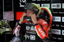 MotoGP, Aleix Espargarò: "Diamo un'Aprilia ad Andrea Dovizioso"