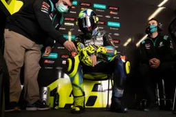 MotoGP, Valentino Rossi giù a Portimao: "Difficile contro tuo fratello"