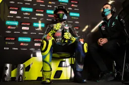 MotoGP, Valentino Rossi: l'eroe che lotta contro il tempo