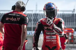 Superbike, Michael Rinaldi: esordio amaro con Ducati ufficiale