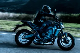 MT-09 Y-AMT, Yamaha alza ancora il livello della guida sportiva