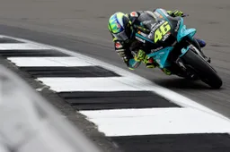 MotoGP, Valentino Rossi: "Sarebbe bello correre con Dovizioso nel 2022"