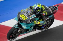 Valentino Rossi si ritira, il Fan Club no: progetto per i bambini malati