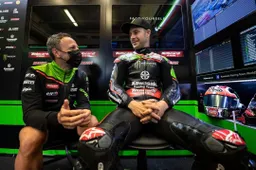 Superbike, Jonathan Rea spalle al muro: "Serve un'arma contro Toprak"