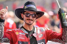 MotoGP, Pecco Bagnaia: "Podio senza champagne, rispettiamo i Vinales"