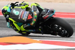 MotoGP, Valentino Rossi: il commiato di mamma Stefania e papà Graziano