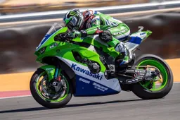 Superbike, Jonathan Rea sconsolato: "Parliamo della livrea"