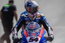 Superbike, Razgatlioglu manca il tris: problemi tecnici in gara-2