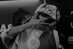 Valentino Rossi papà a febbraio. Francesca: "Ancora non si è reso conto..."