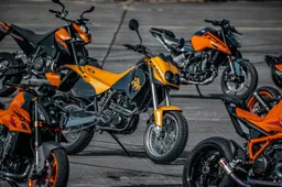 "30 YEARS OF DUKE", la mostra speciale KTM per l'iconica gamma