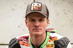 Supersport 300 Donington, Prove 2: Zampata di Scott Deroue