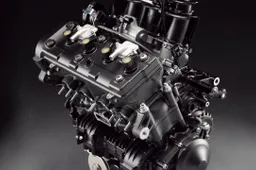 Superbike retrospective, Yamaha YZF-R1: L'era dell'elettronica su strada