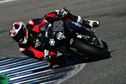 Simone Corsi nel Mondiale Supersport su Ducati Renzi Corse