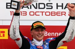 Scott Swan al debutto nel BSB con IWR Honda