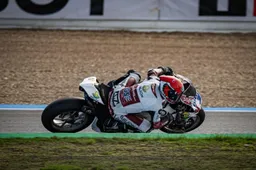 Supersport: Bayliss fuori, il team di Giugliano punta su Van Straalen