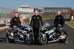 Hawk Racing svela le Honda per il BSB 2025