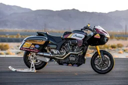 Gare show e moto con le borse: la Bagger Racing European Cup