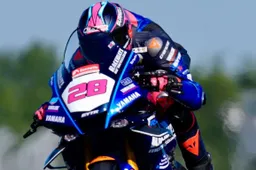 Bradley Ray riferimento del British Superbike: sua Gara 1 a Donington